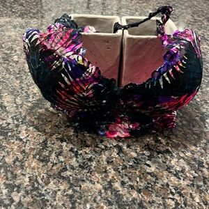 PINK BY VS BRALETTE SIZE M (D-DD)